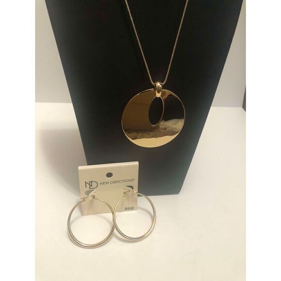 767 New directions goldtone hoop earrings & statement necklace new - Picture 1 of 2